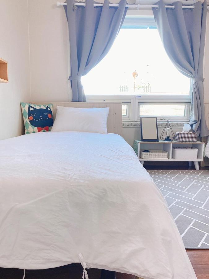 Lefthander Guesthouse Чечжу Екстер'єр фото